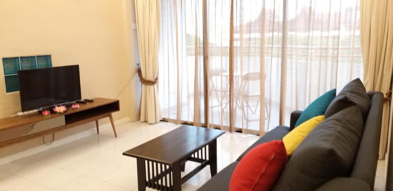 Poolview Resort Batu Ferringhi 502 - 2 Rooms Kültér fotó