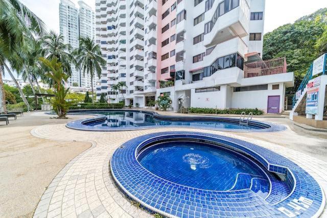 Poolview Resort Batu Ferringhi 502 - 2 Rooms Kültér fotó