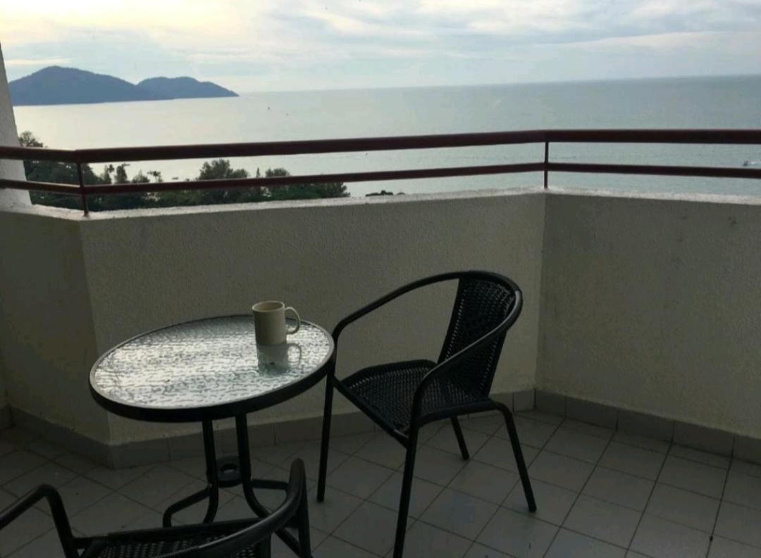 Poolview Resort Batu Ferringhi 502 - 2 Rooms Kültér fotó
